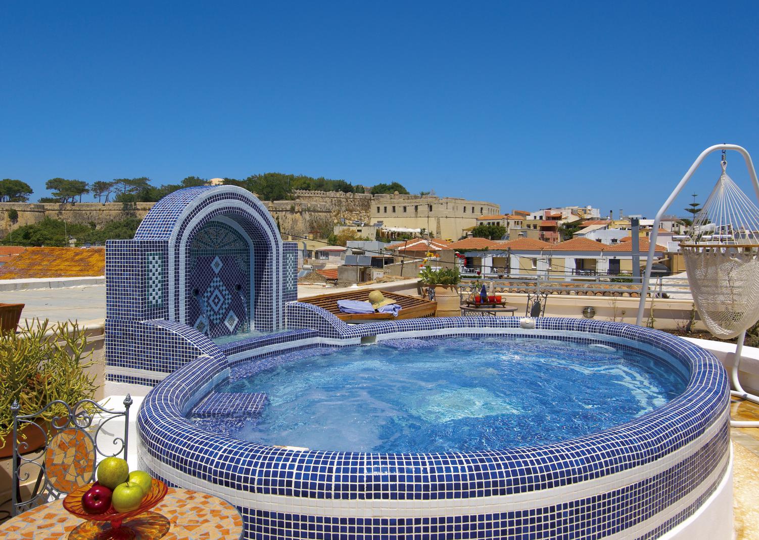 Avli Lounge Apartments & Suites | Kids Love Greece