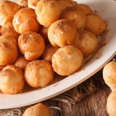 loukoumades pastry greek food vegetarian KidsLoveGreece.com