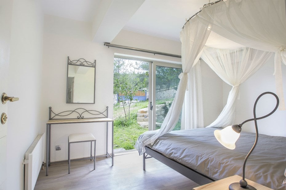 accommodation for families crete family villa ioanna plaka chania kids love greece