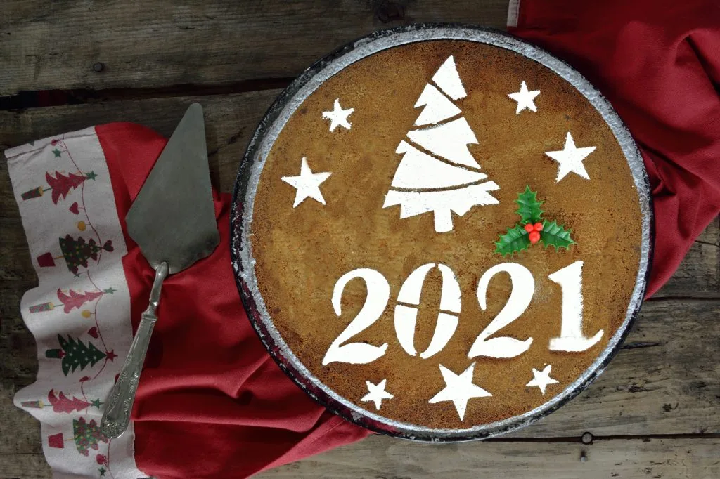Vasilopita New year cake protohronia