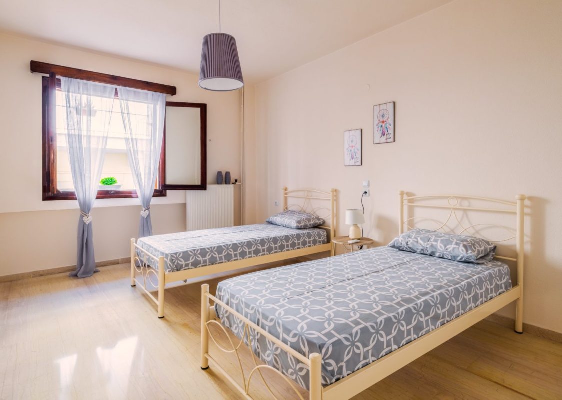 Bed and breakfast apartment Heraklion centre family friendly excellent location spacious kidslovegreece value for money crete knossos