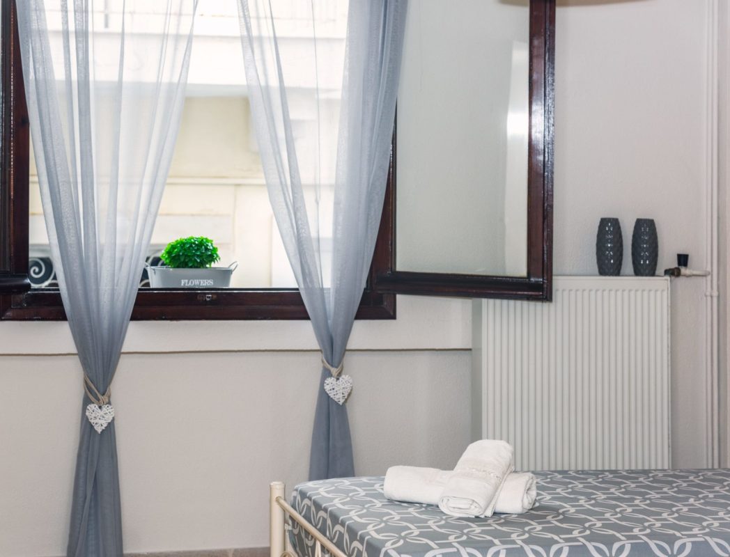 Bed and breakfast apartment Heraklion centre family friendly excellent location spacious kidslovegreece value for money crete knossos