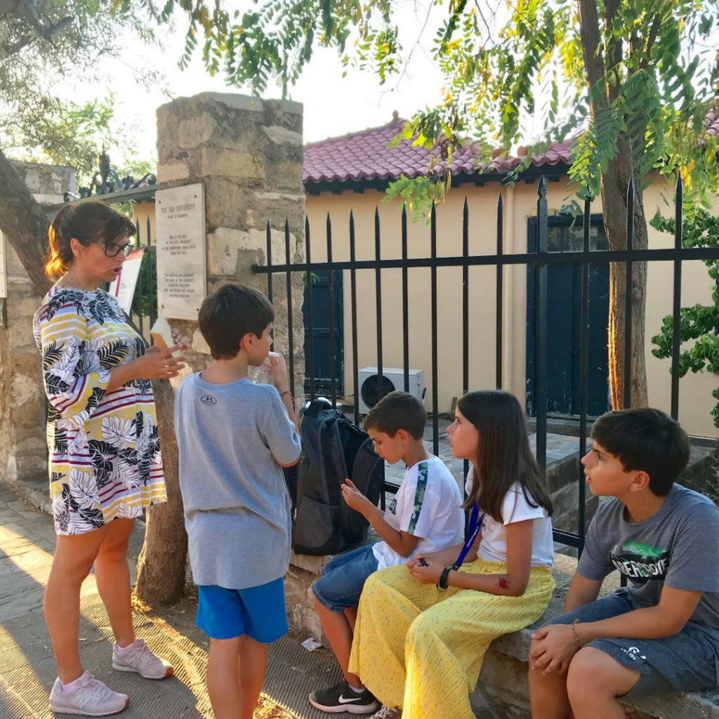 Anafiotika Family Scavenger Hunt Escape