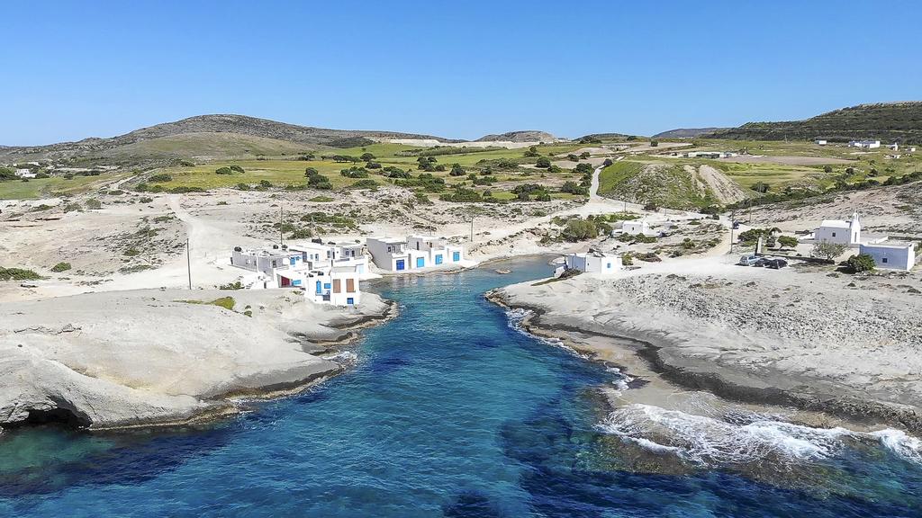 where to stay in Milos with kids