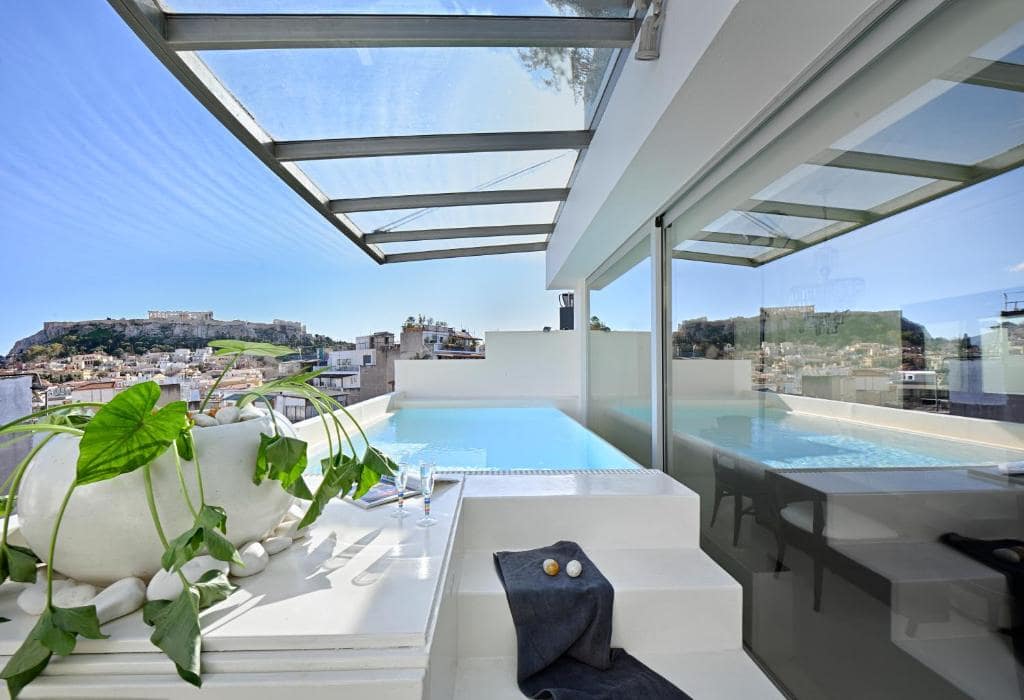 The Alto Psyrri Penthouse by K&K booking-min