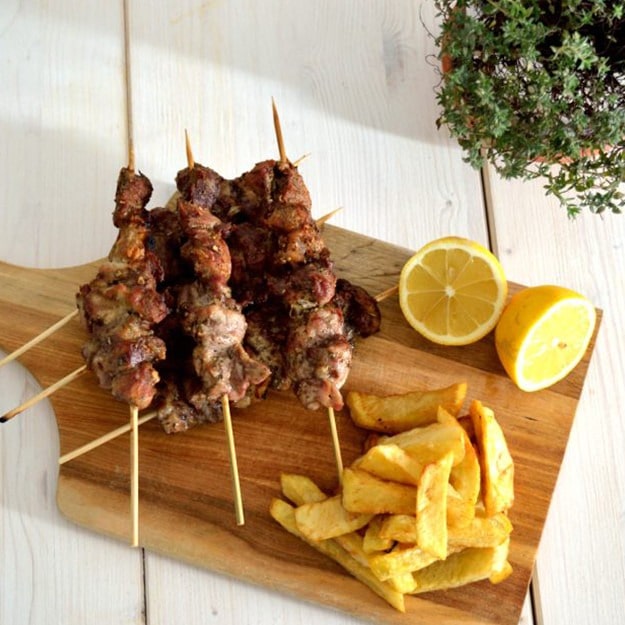 Recipes_Paxxi_Souvlakia_me_arwmatika_02-min