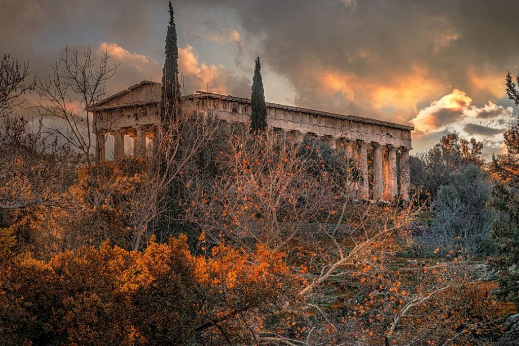 parthenon_athens_greece_during_the_fall_canva