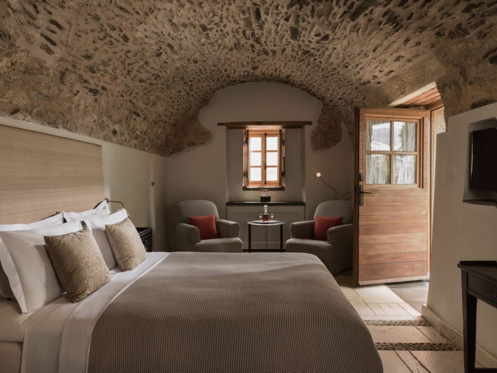 Kinsterna Hotel, Room II