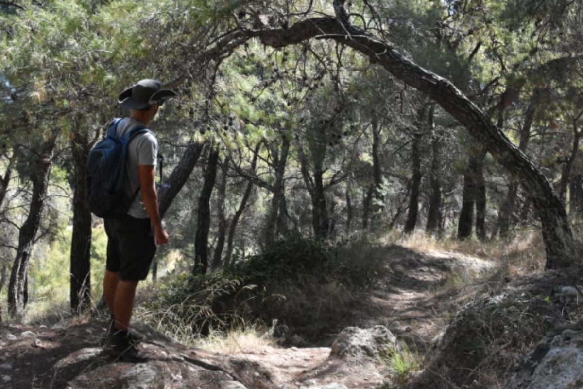 Hiking Spetses 1 corp